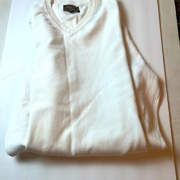 Sweater - Picture 1 of 8